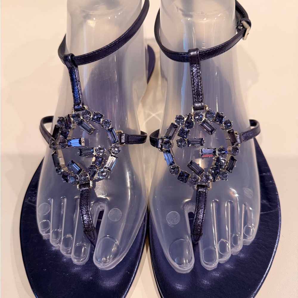 Gucci Metallic Leather Crystal Embellished GG Thong Flat